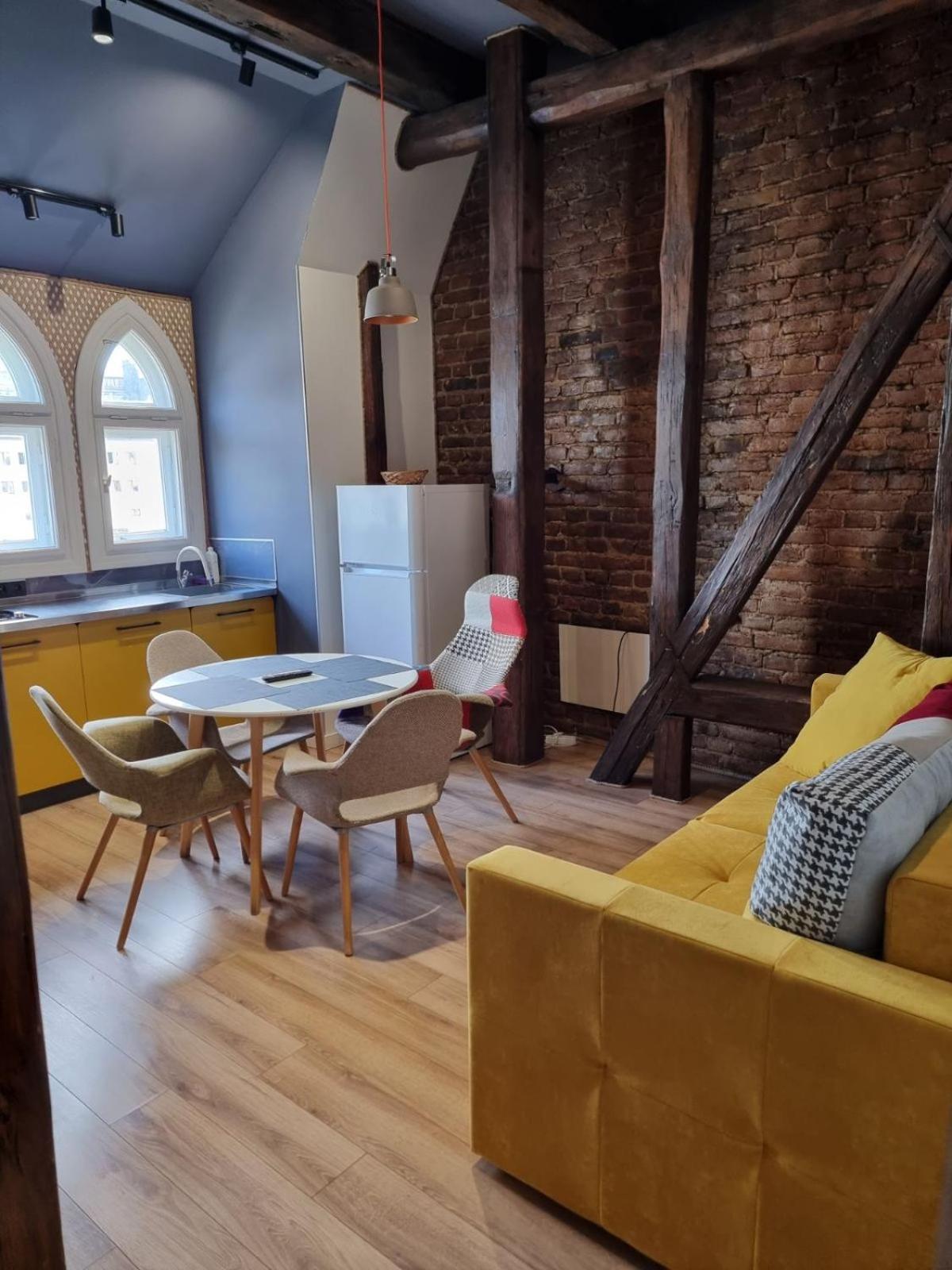 Leogrand Apartments On Kniazia Romana 6 Lviv Extérieur photo